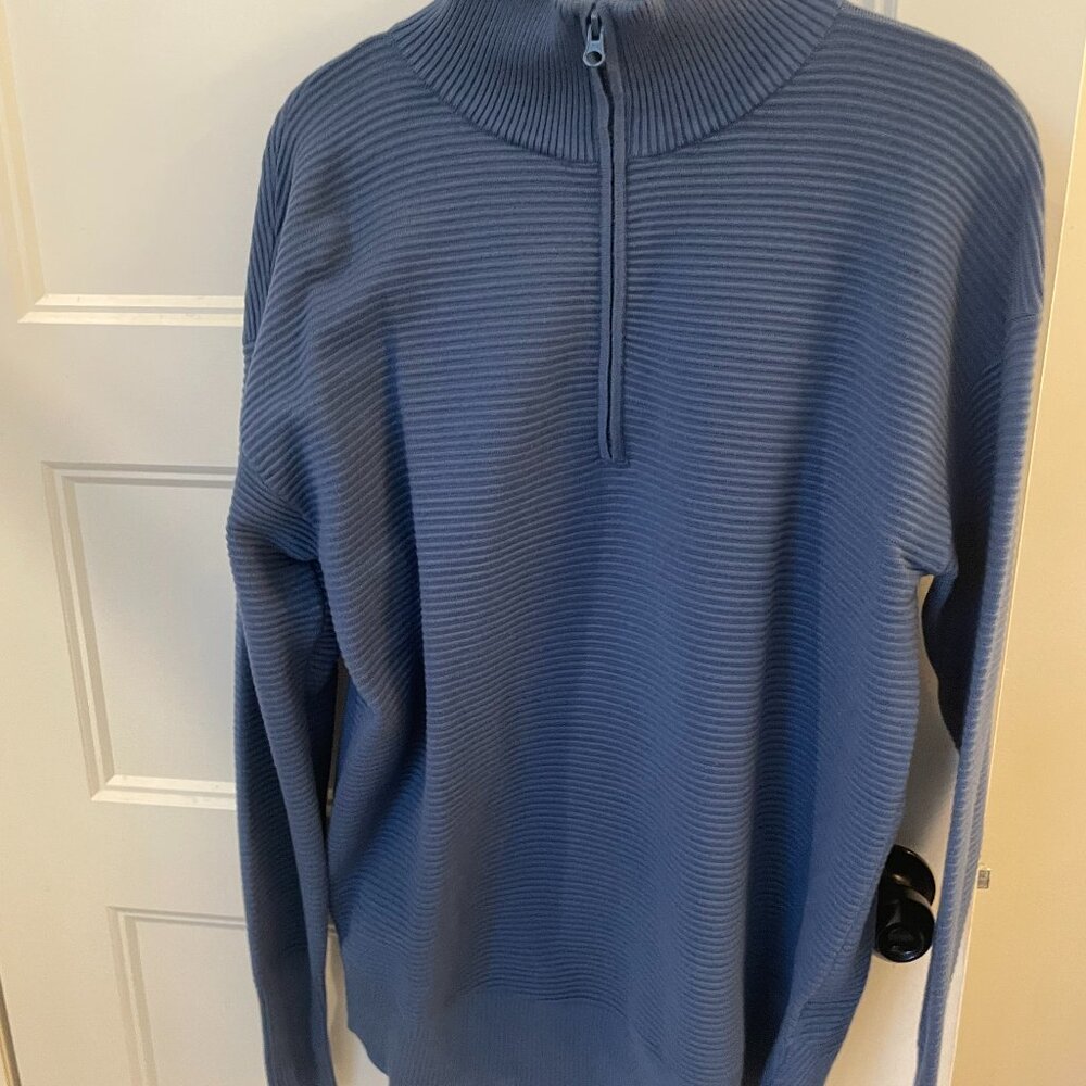 Pretty garden, quarter zip sweatshirt size medium